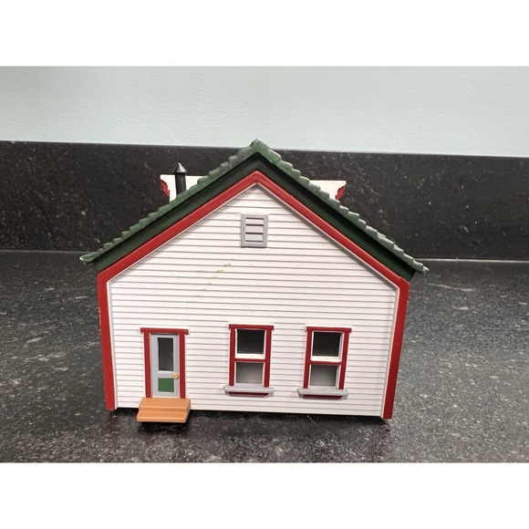 Lot Of 3 1994 Hallmark Sarah, Plain & Tall Buildings Church Train Station &Store - Picture 9 of 10